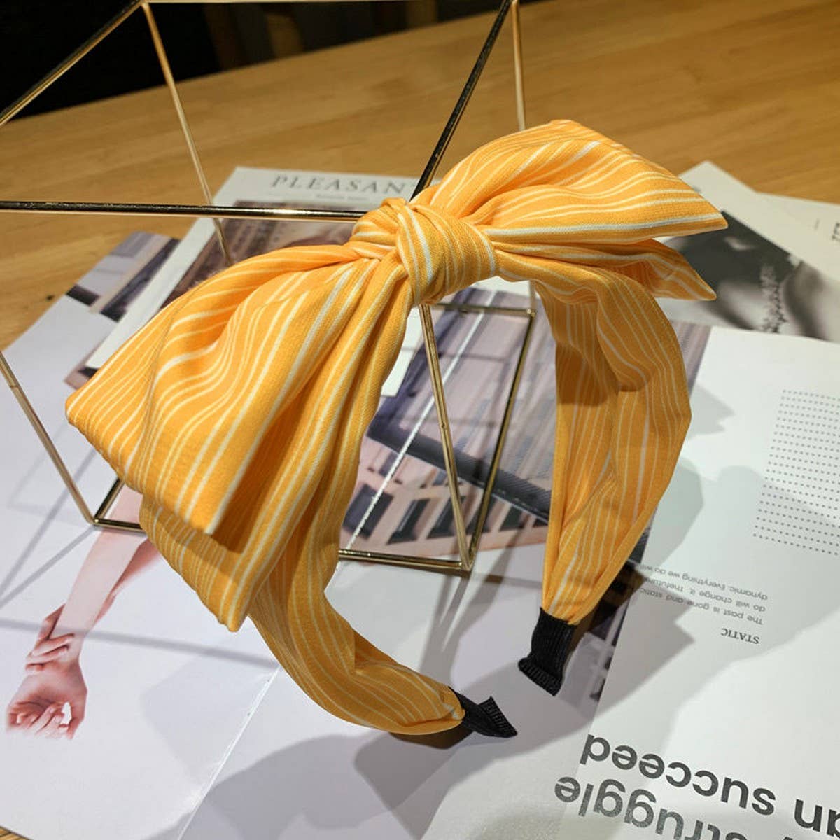 BOW KNOT WIDE BRIMMED FRESH STRIPED HEADBAND_CWAHA2566