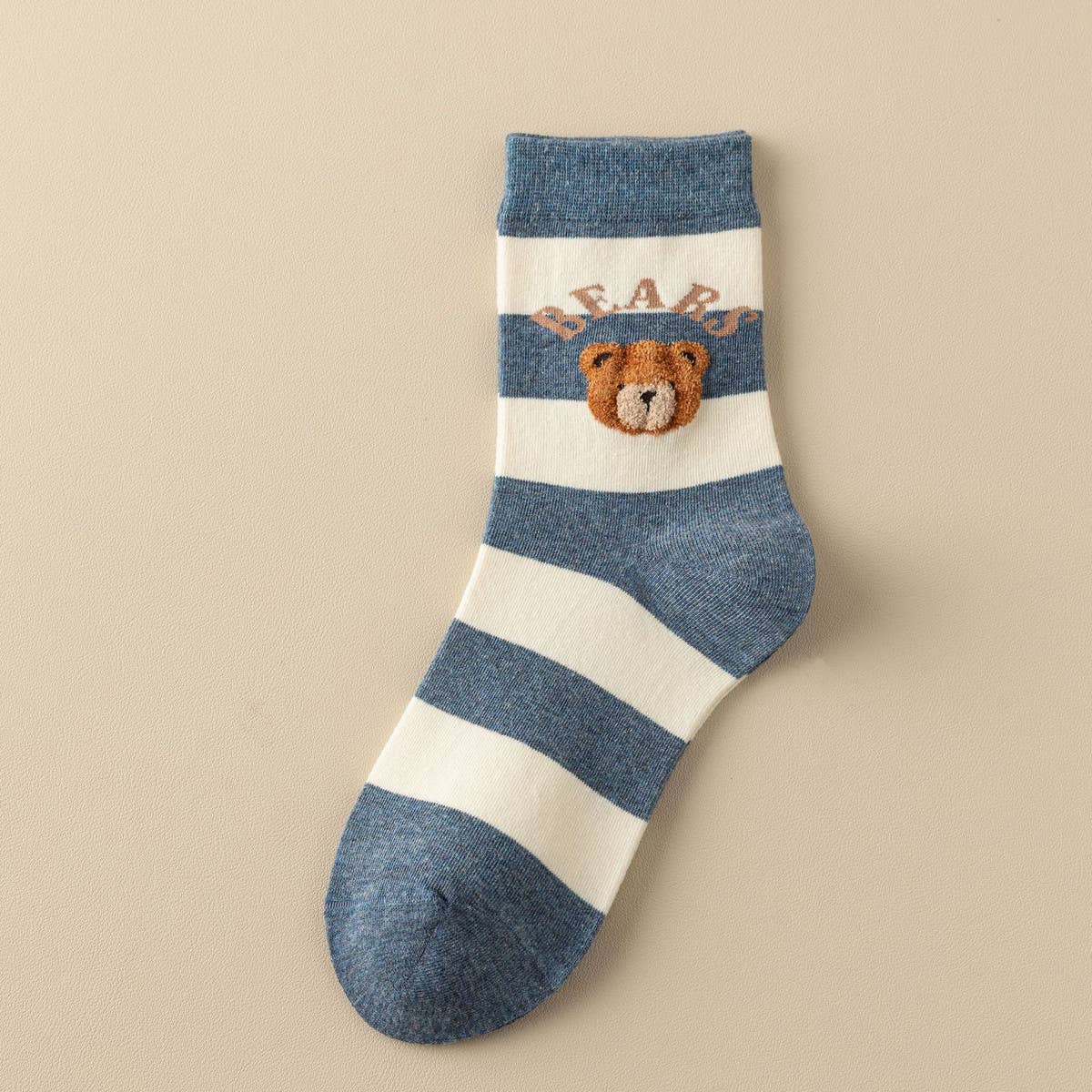 CUTE SIMPLE BROWN BEAR PATTERN CREW SOCKS_CWMS0950