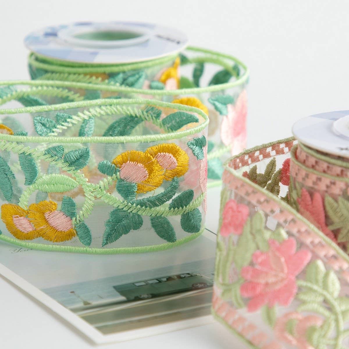 RETRO ETHNIC STYLE EMBROIDERY LACE RIBBON_CWMM5757