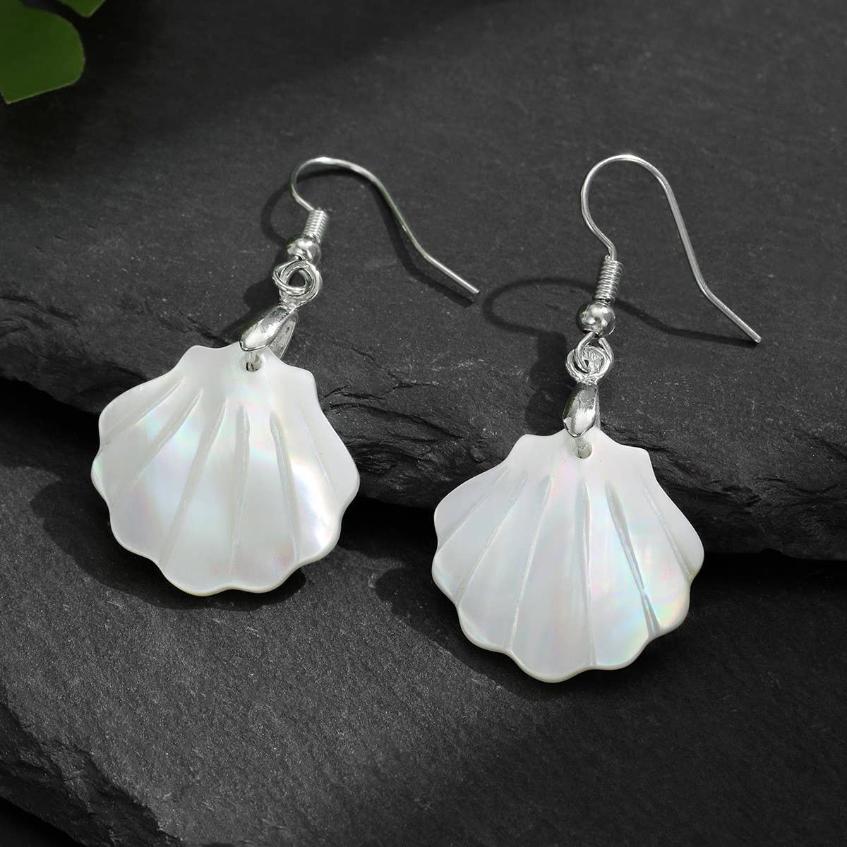 FRESH FAN SHAPED WHITE BUTTERFLY SHELL EARRINGS_CWMM4265
