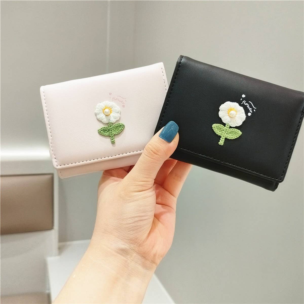 SMALL FRESH EMBROIDERED FLOWER WALLET_CWAB2559
