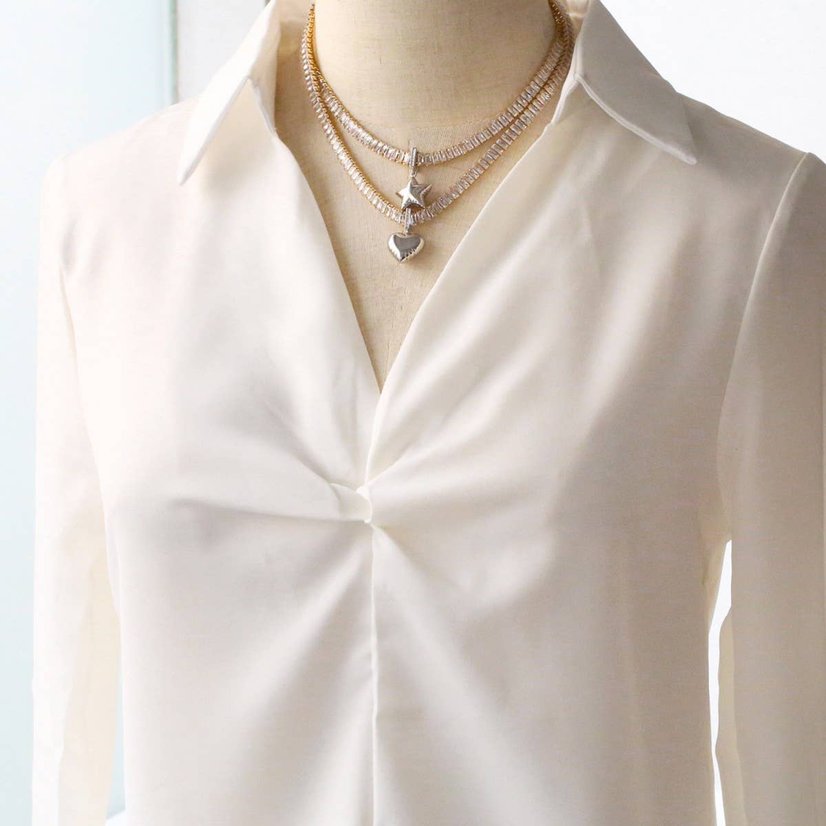 GOLD PLATED STAR SHAPED LOVE PENDANT NECKLACE_CWAJE0902