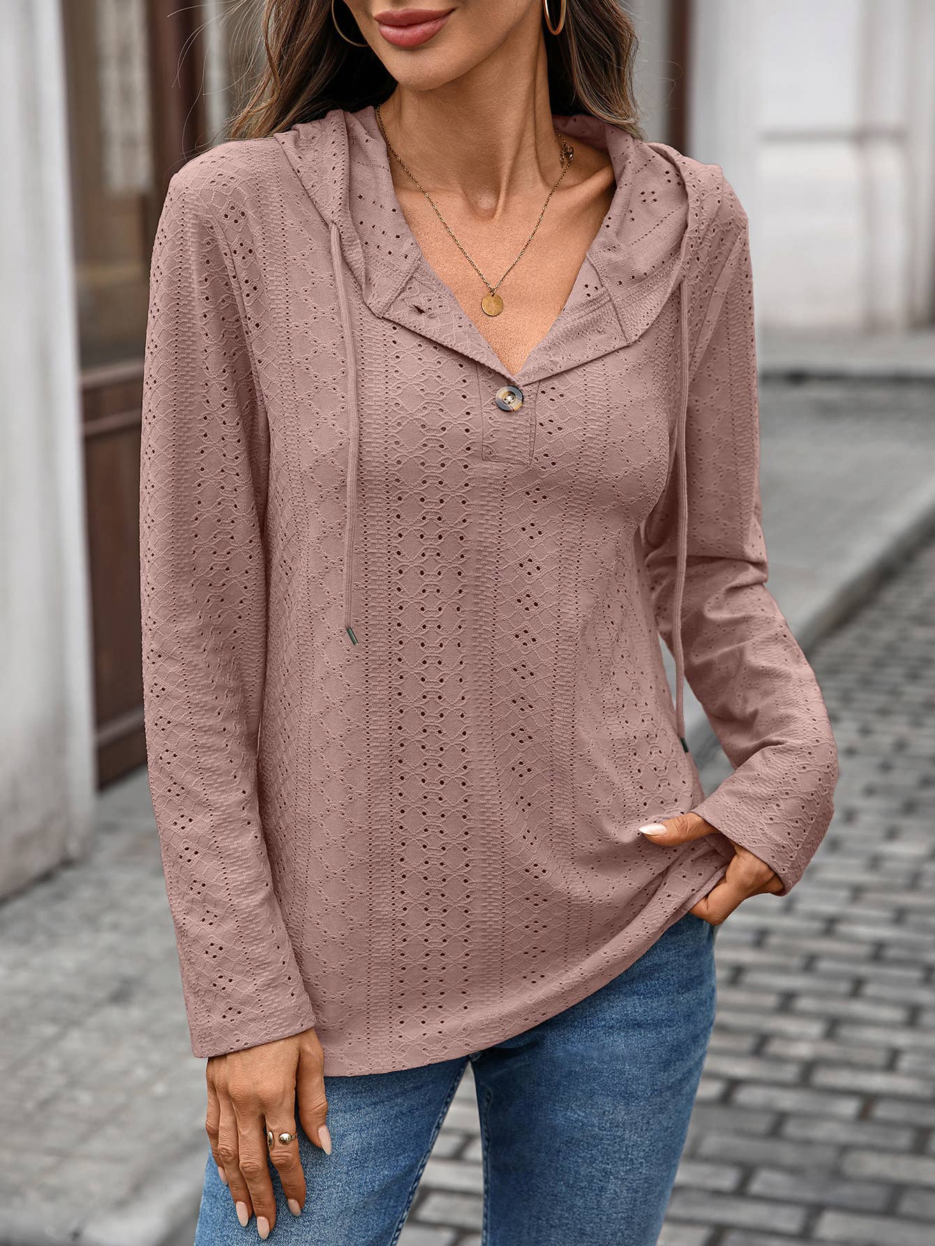 Solid-Color Hooded Long-Sleeved Sweatshirt