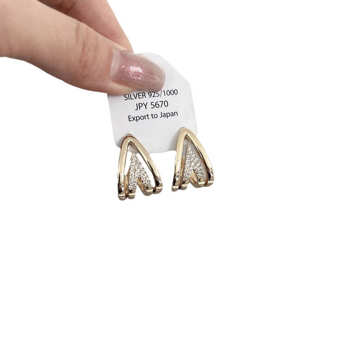 MINIMALIST V SHAPED EARRINGS_CWAJE1415