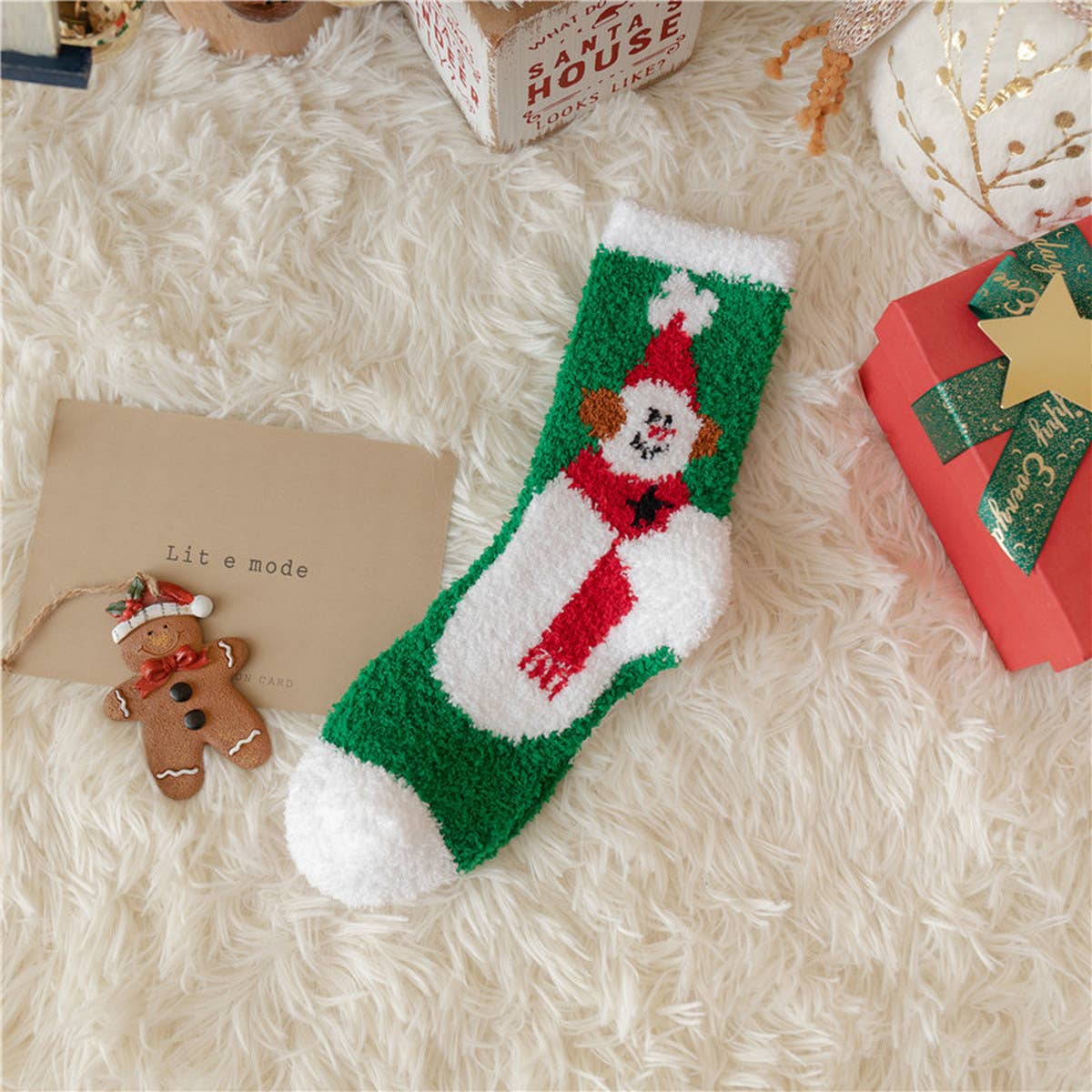 CHRISTMAS ELK CORAL VELVET SOCKS_CWMS0339