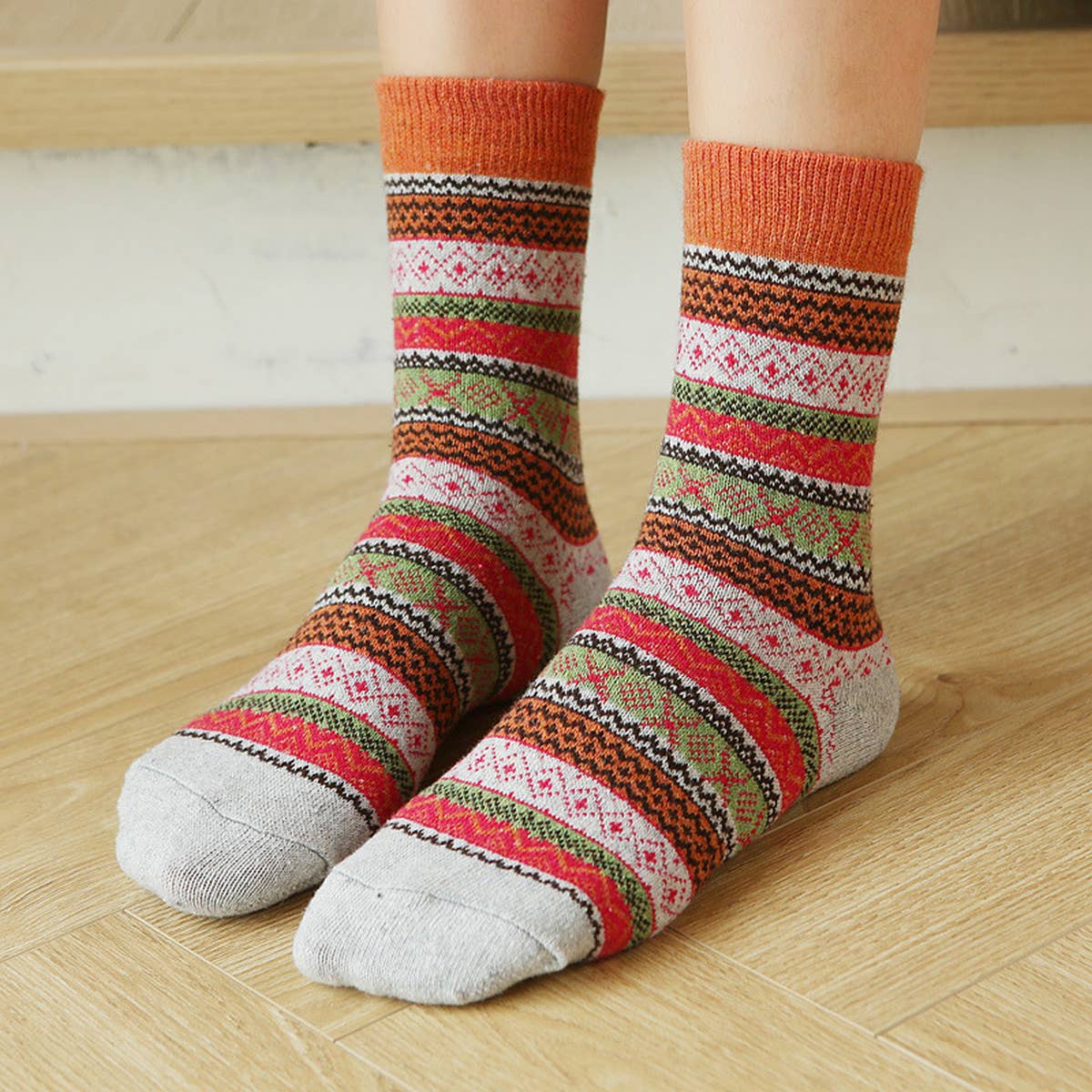 5 PAIRS OF COLOR MATCHING MID LENGTH COTTON SOCKS_CWMS0681