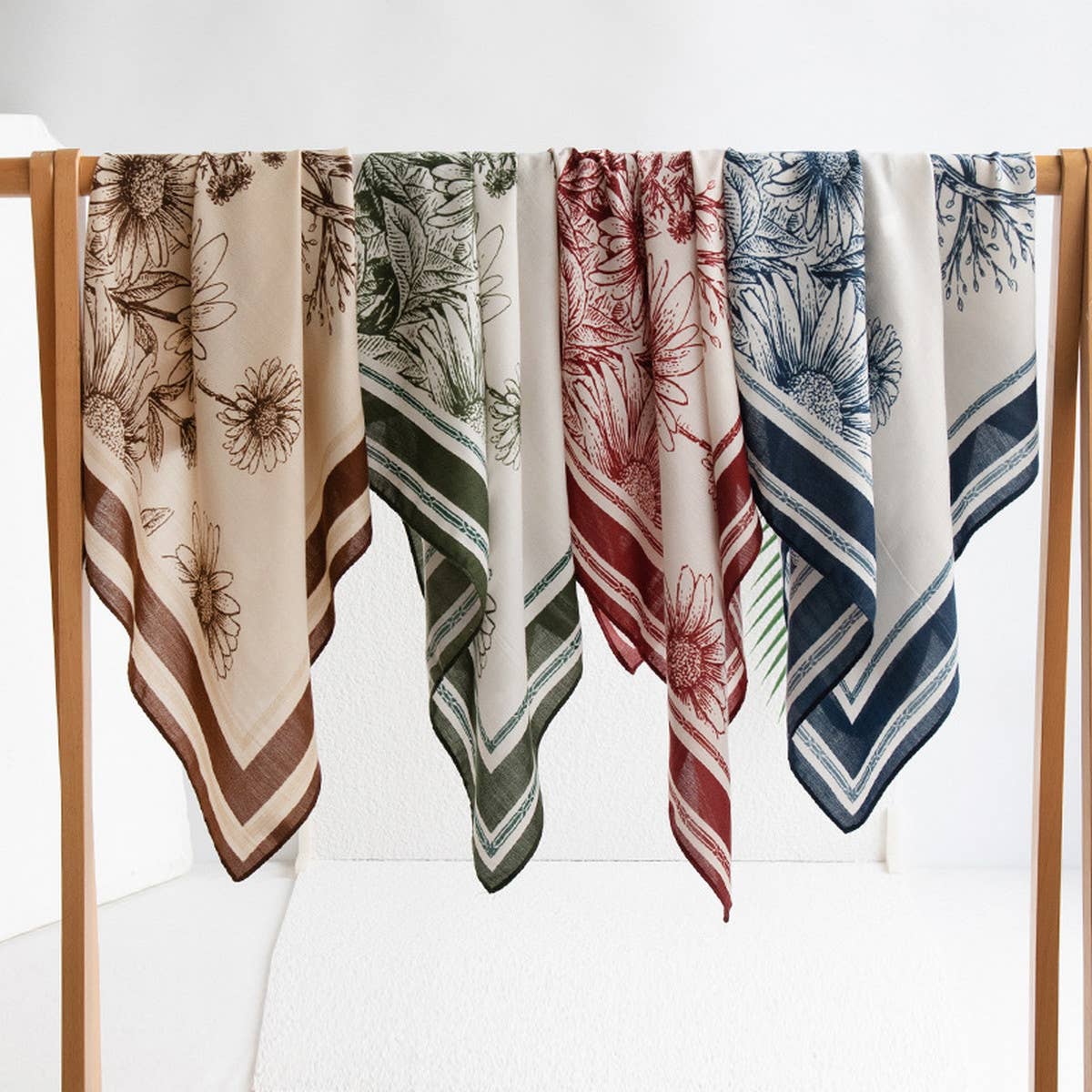 Versatile Shirt Retro Plant Print Square Scarf_Cwasc0924