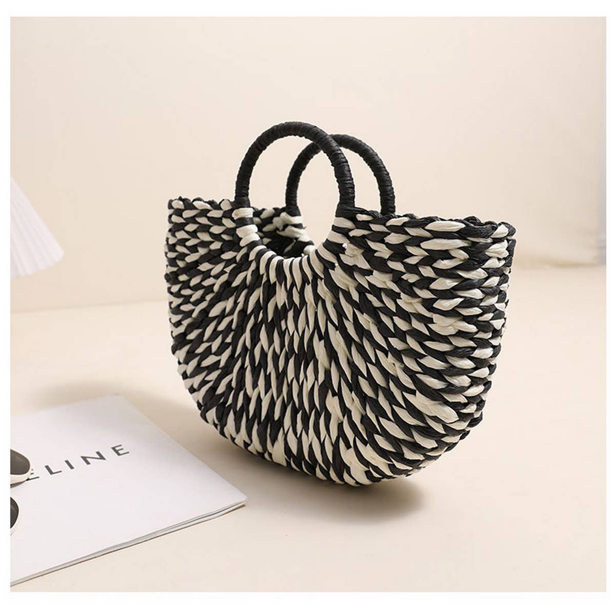 HALF ROUND SHOULDER BEACH TOTE STRAW BAG_CWAB1868