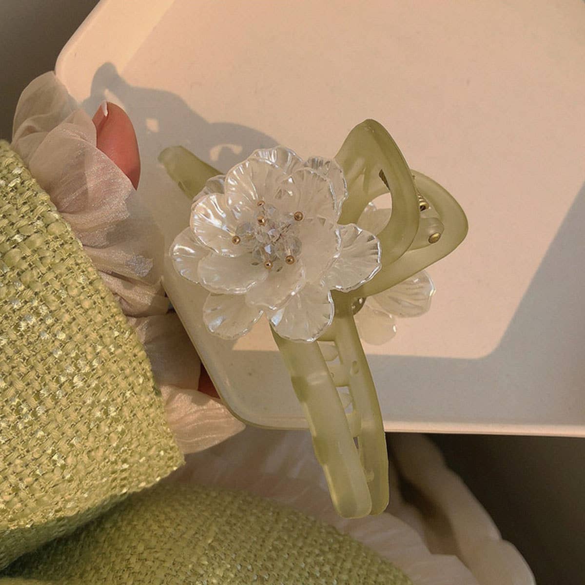 New Green Camellia Small Fresh Clip