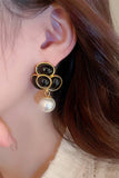 BLACK FLOWER DANGLE EARRINGS_CWAJE0313