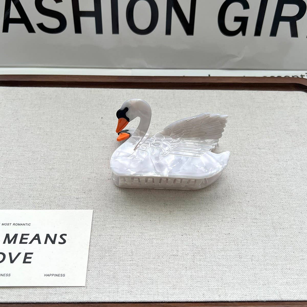 ELEGANT SWAN ACETATE CLAW CLIP FOR GIRLS_CWAHA5791