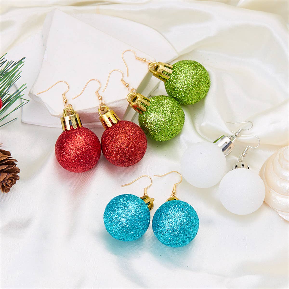 COLORFUL CHRISTMAS NEW BALL EARRINGS_CWAJE2398
