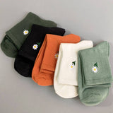 SOLID COLOR DAISY SOCKS COTTON MID CALF STYLE_CWMS088
