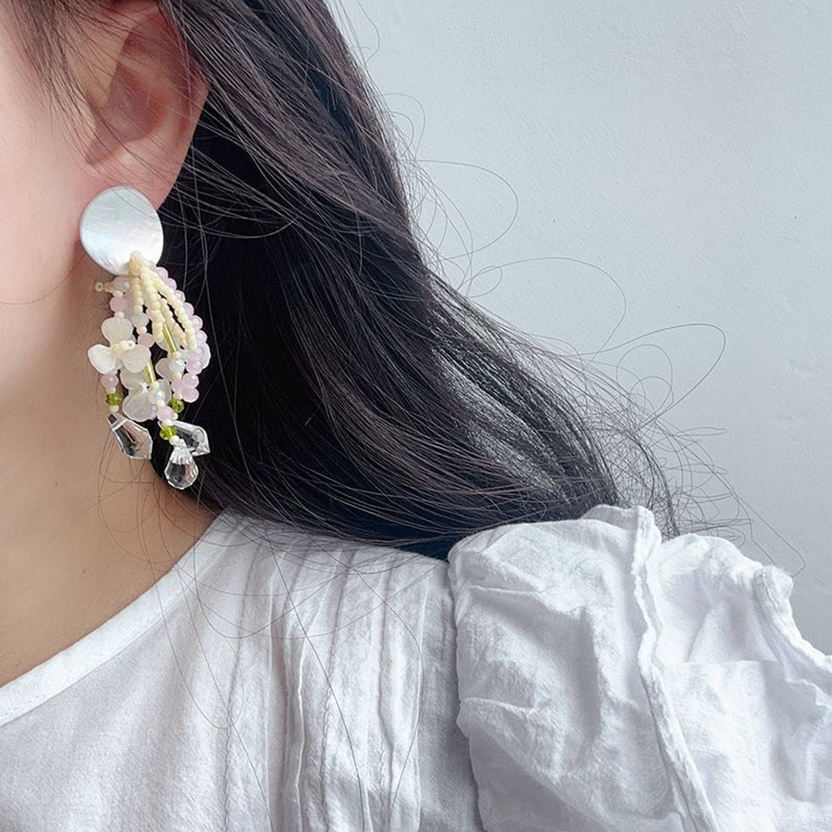 SHELL TASSEL BEADED FLOWER EARRINGS_CWAJE1691
