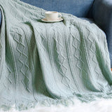 KNITTED WARM BLANKET WITH TASSELS_CWMM0199