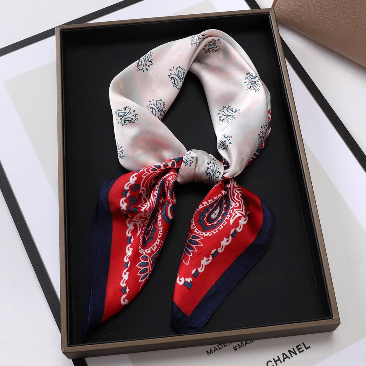 Vintage Letter Print Satin Square Scarf For Women_Cwasc0809