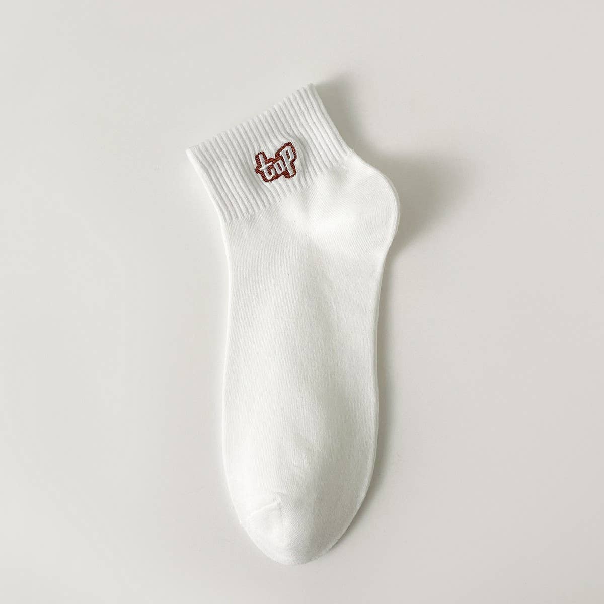 NEW EMBROIDERED SPORTS SOCKS FOR MEN_CWMS2020