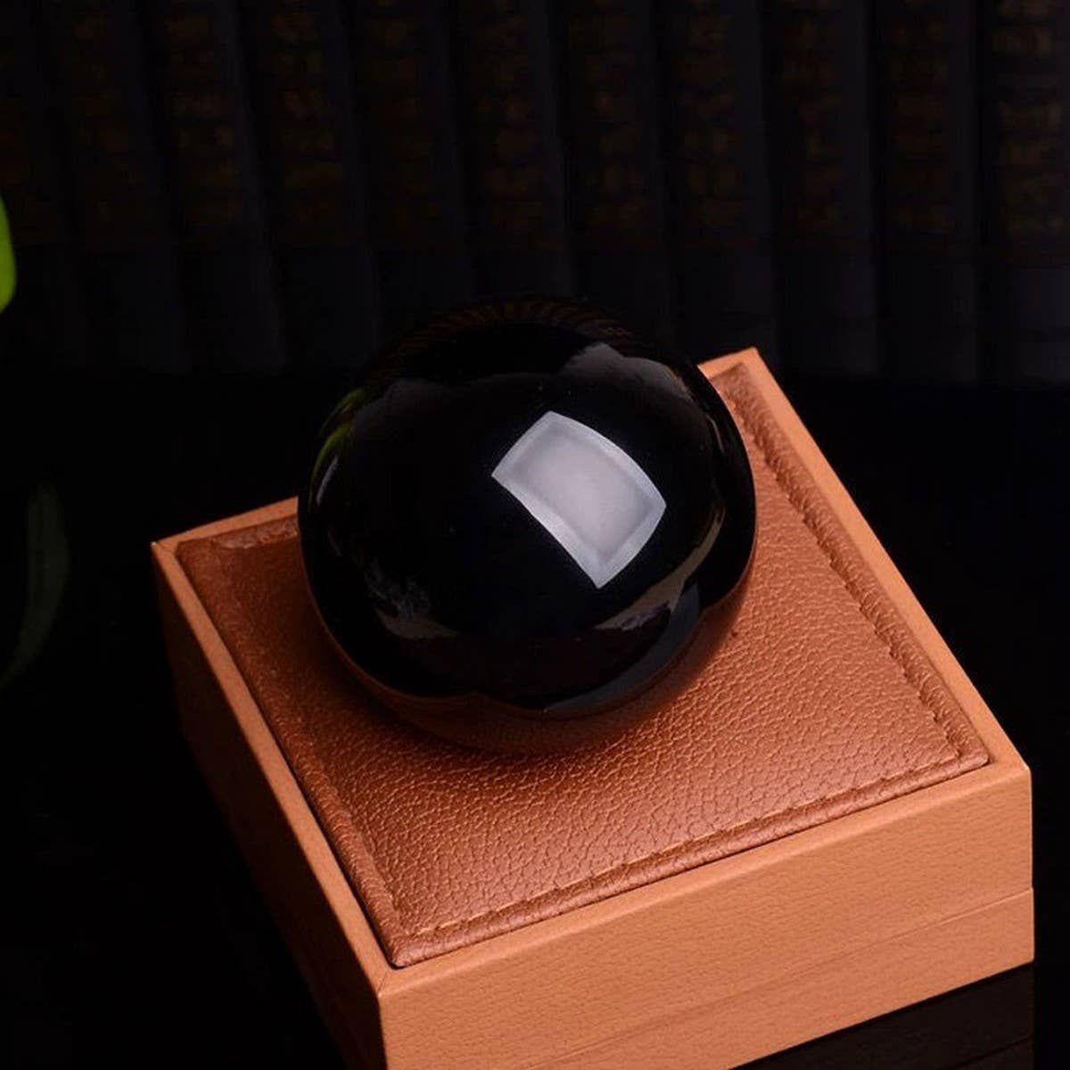 OBSIDIAN CRYSTAL BALL WITH STAND SET_CWMM8118