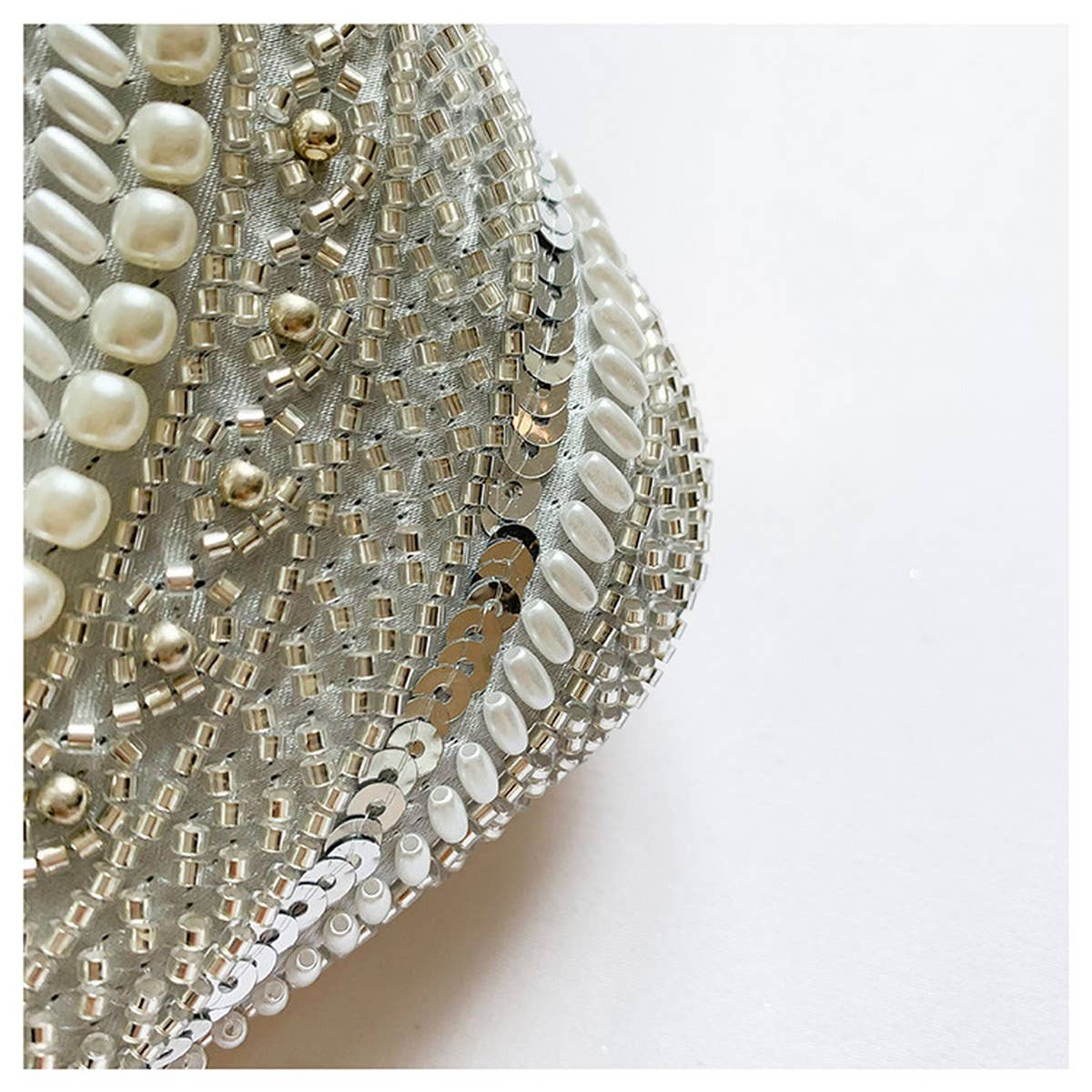 BEADED SEQUIN CELEBRITY HANDHELD EVENING CLUTCH _CWAB3246