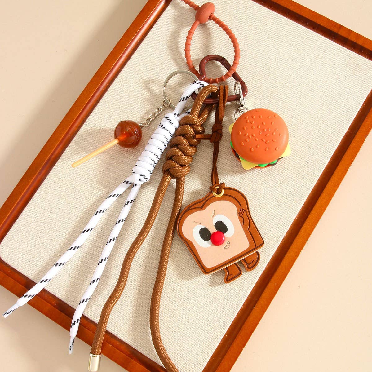 CREATIVE TOAST CANDY BRAIDED ROPE KEYCHAIN_CWMM7743