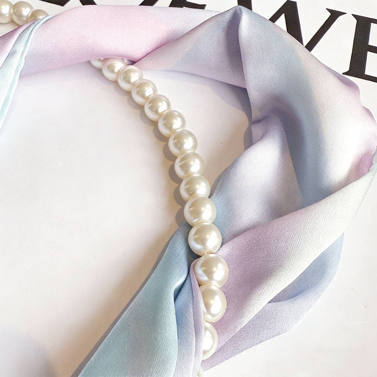 Pearl Magnetic Skinny Silk Neck Scarf_Cwasc03938