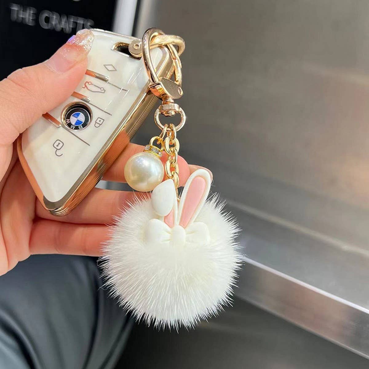 CUTE BUNNY CAR KEYCHAIN PENDANT ACCESSORIES_CWMM2595