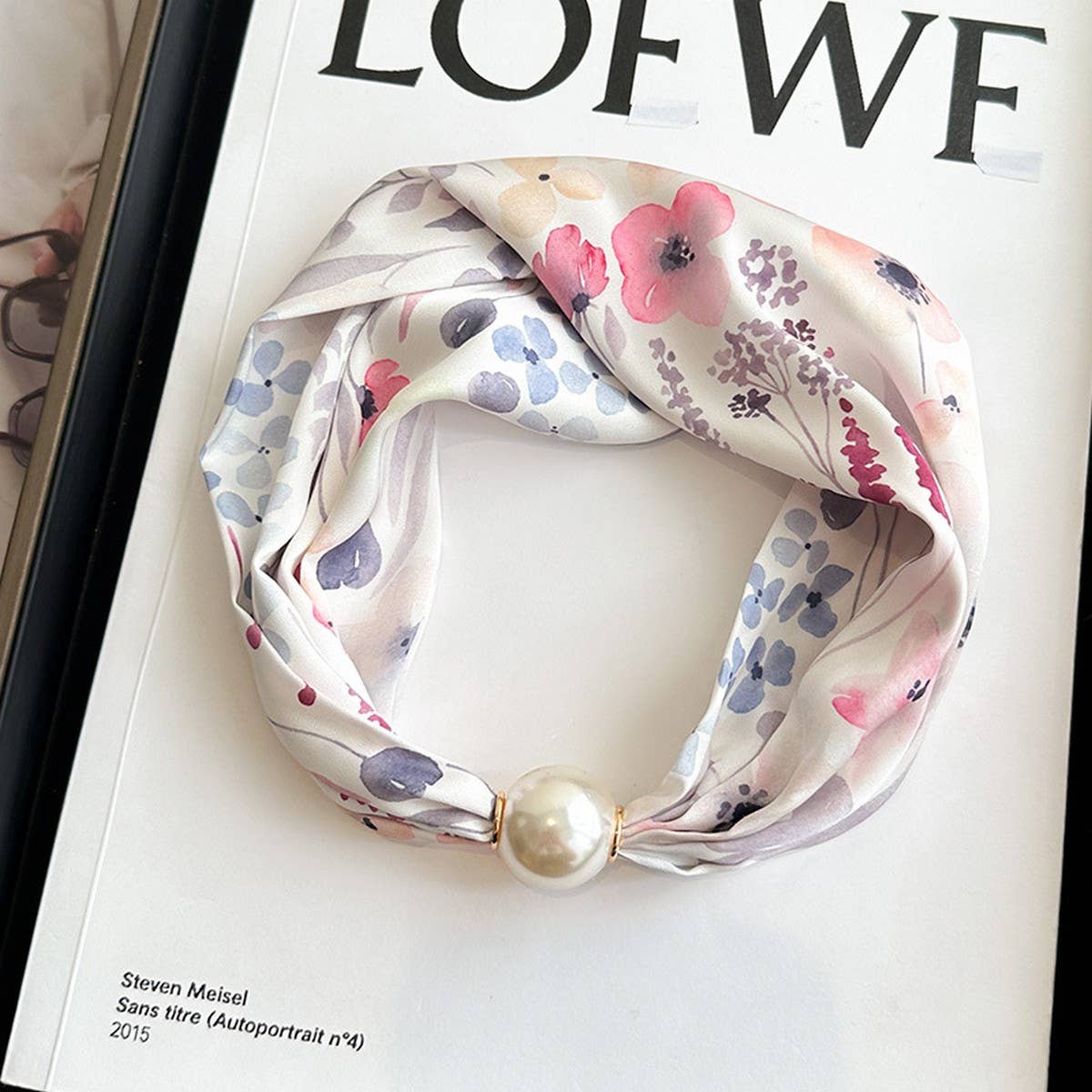 Pearl Magnetic Skinny Silk Neck Scarf_Cwasc03931