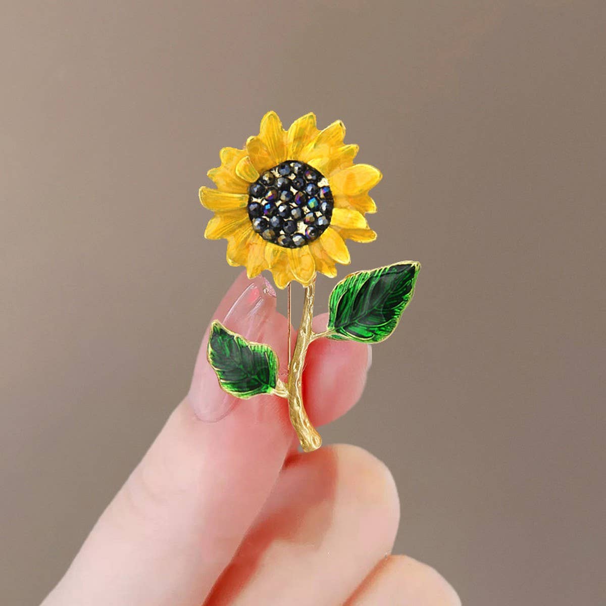 Cwaje2575_Sunflower Diamond Anti-Exposure Pin Brooch