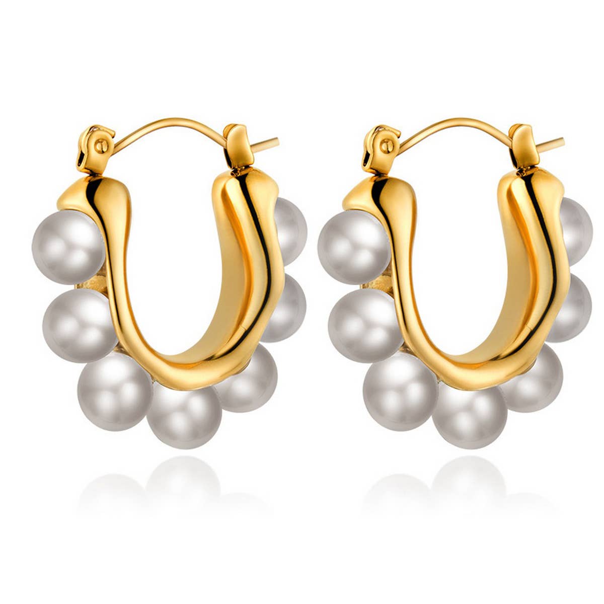 18K GOLD PEARL HUGGIE HOOP EARRINGS_CWAJE0573
