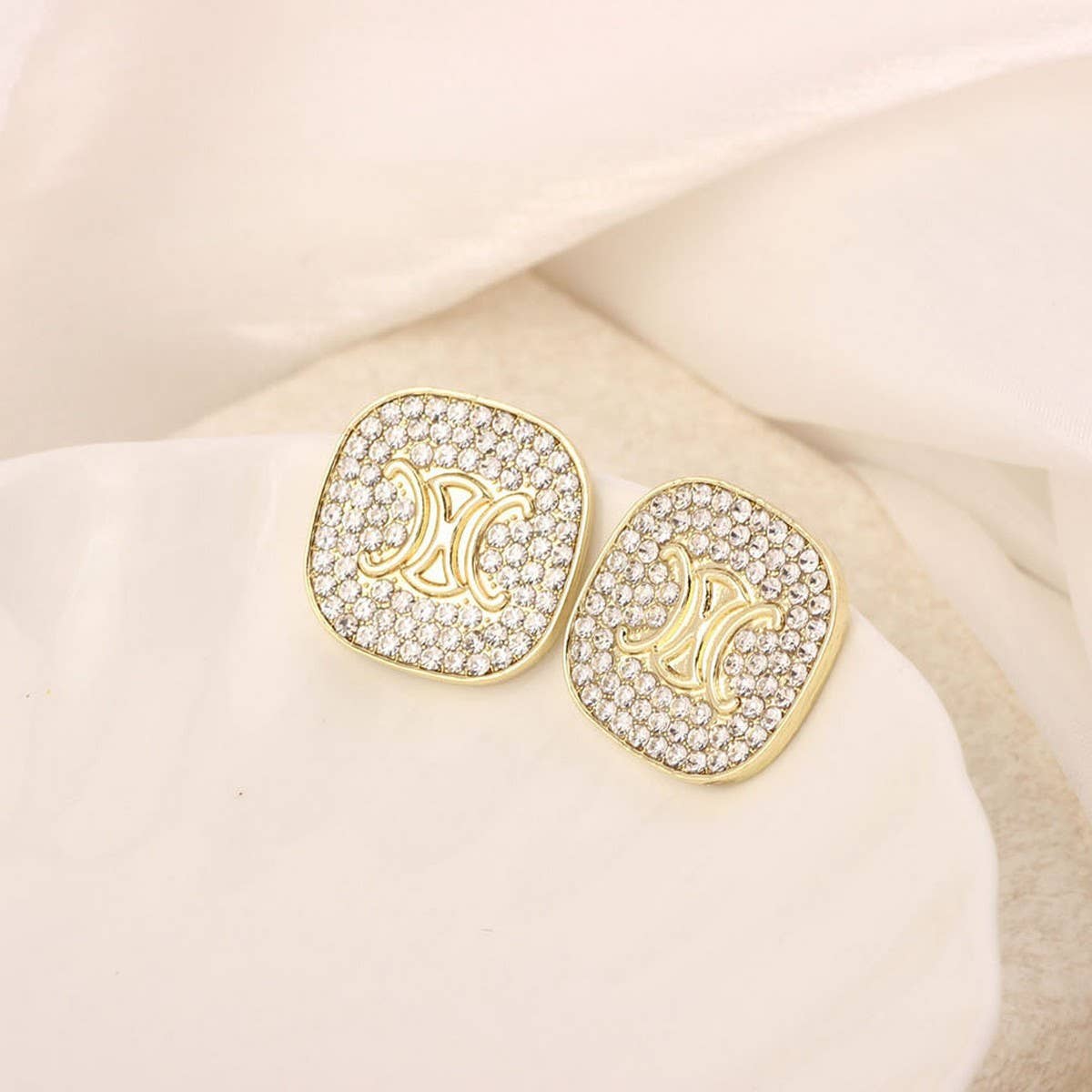 NEW SIMPLE HOLLOW FLOWER ENAMEL EARRINGS_CWAJE3991