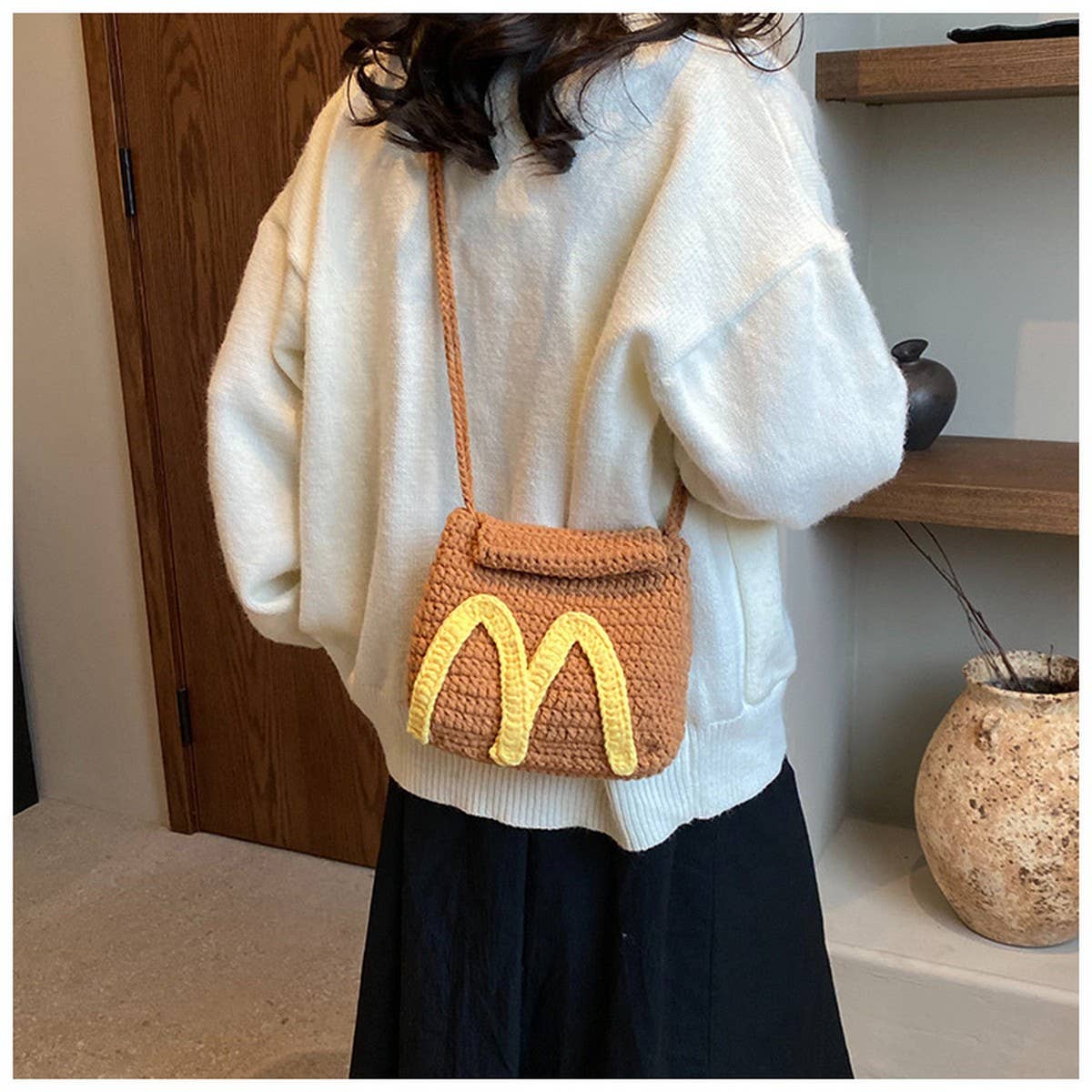 Versatile Hand-Knitted Letter Bag_Cwab2421