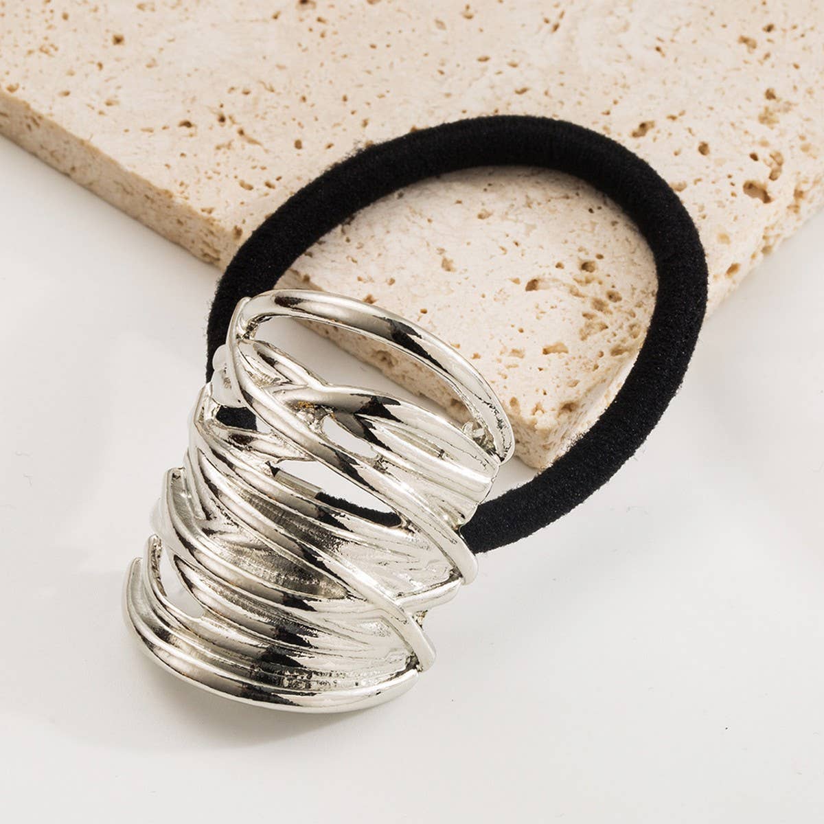 MINIMALIST METAL FLOWER LOW PONYTAIL HAIR TIE_CWAHA6170