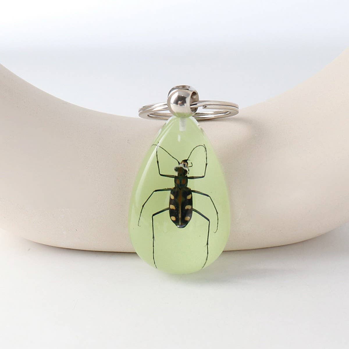 AMBER GLOW IN THE DARK INSECT KEYCHAIN PENDANT_CWMM3698