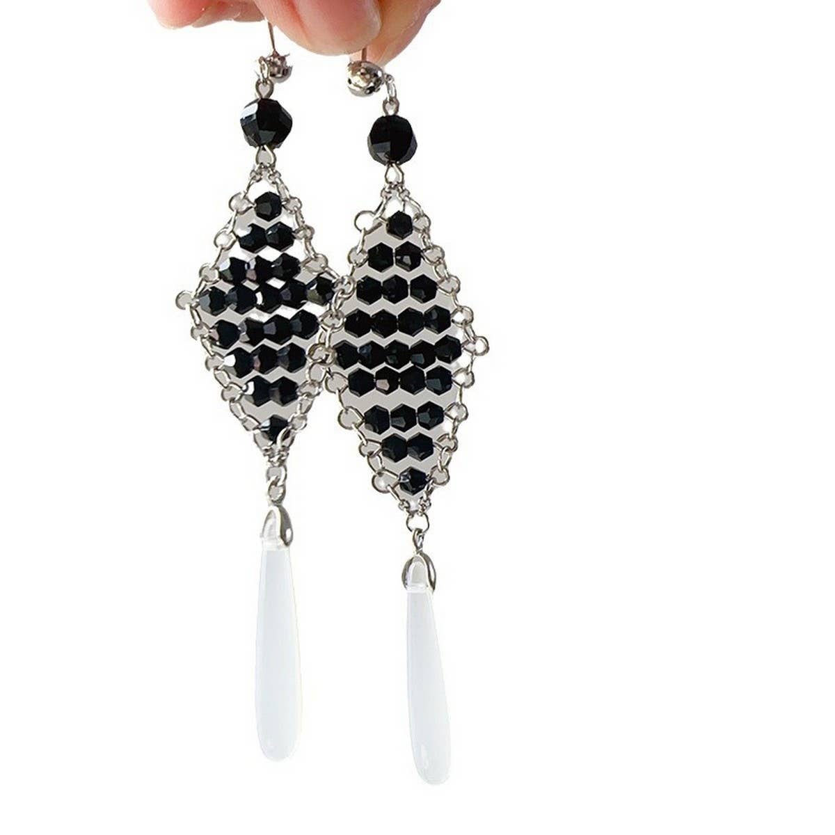 DIAMOND SHAPED EXAGGERATED WATER DROP EARRINGS_CWAJE2178