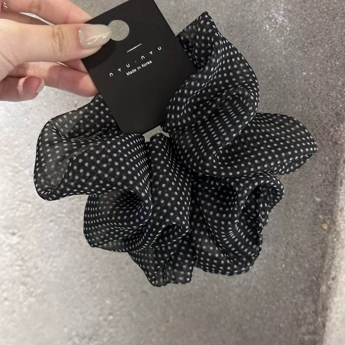 RETRO POLKA DOTS HAIR SCRUNCHIES_CWAHA2823