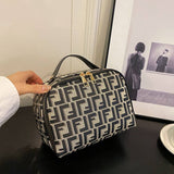 NEW LETTER PU LEATHER LARGE CAPACITY COSMETIC BAG_CWAB4384