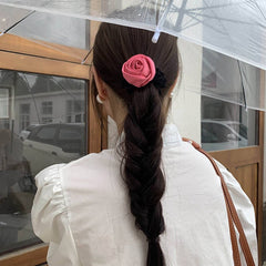 SATIN THREE DIMENSIONAL GENTLE ROSE HAIRBAND_CWAHA4684