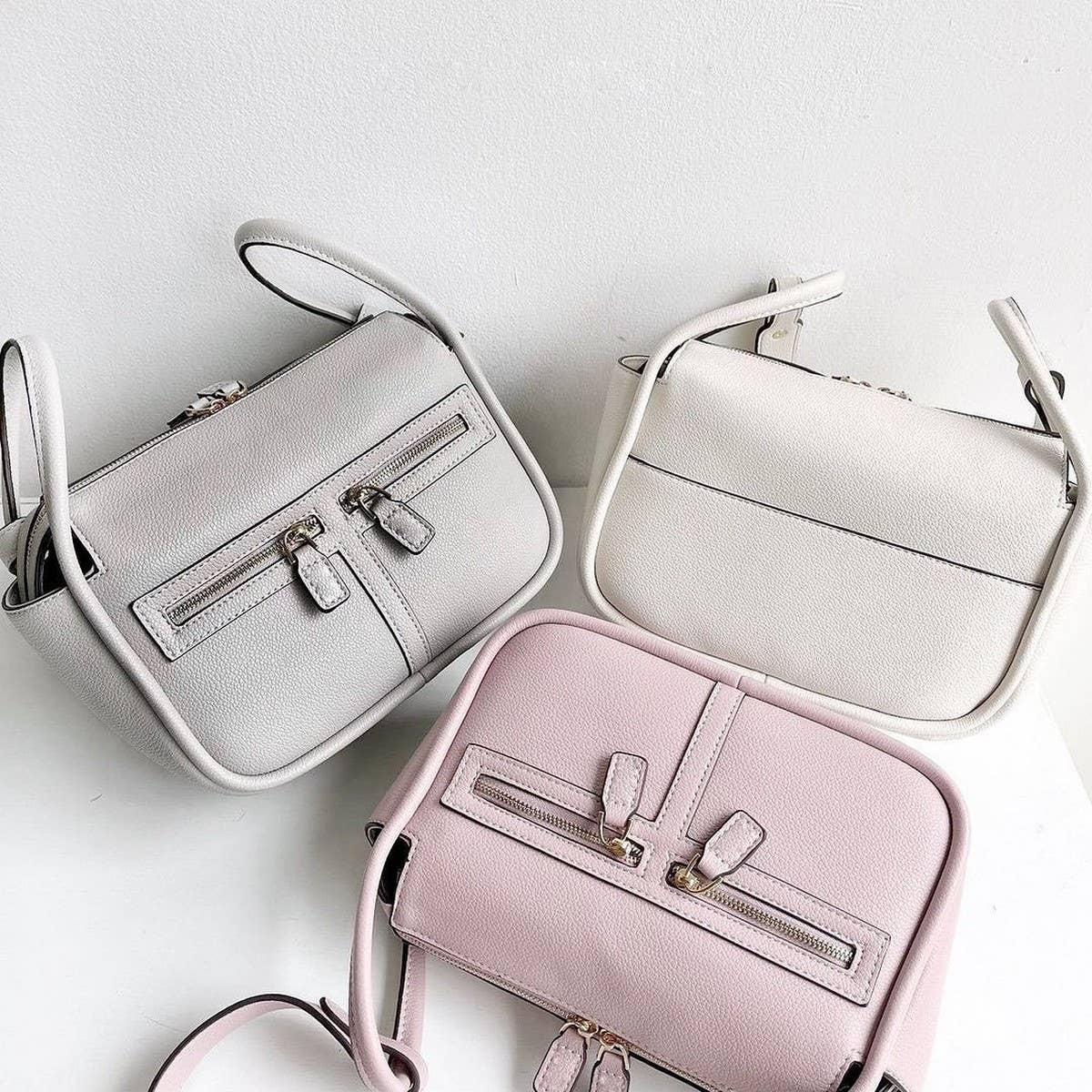 Multi-Zip Pocket Handbag_Cwab1938