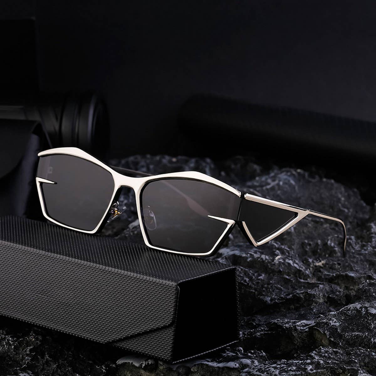 FASHIONABLE HIGH TECH STEAMPUNK SUNGLASSES_CWASG0668