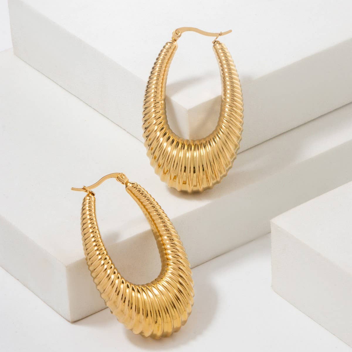 HOLLOW HOOP GEOMETRIC U SHAPED EARRINGS_CWMM3666