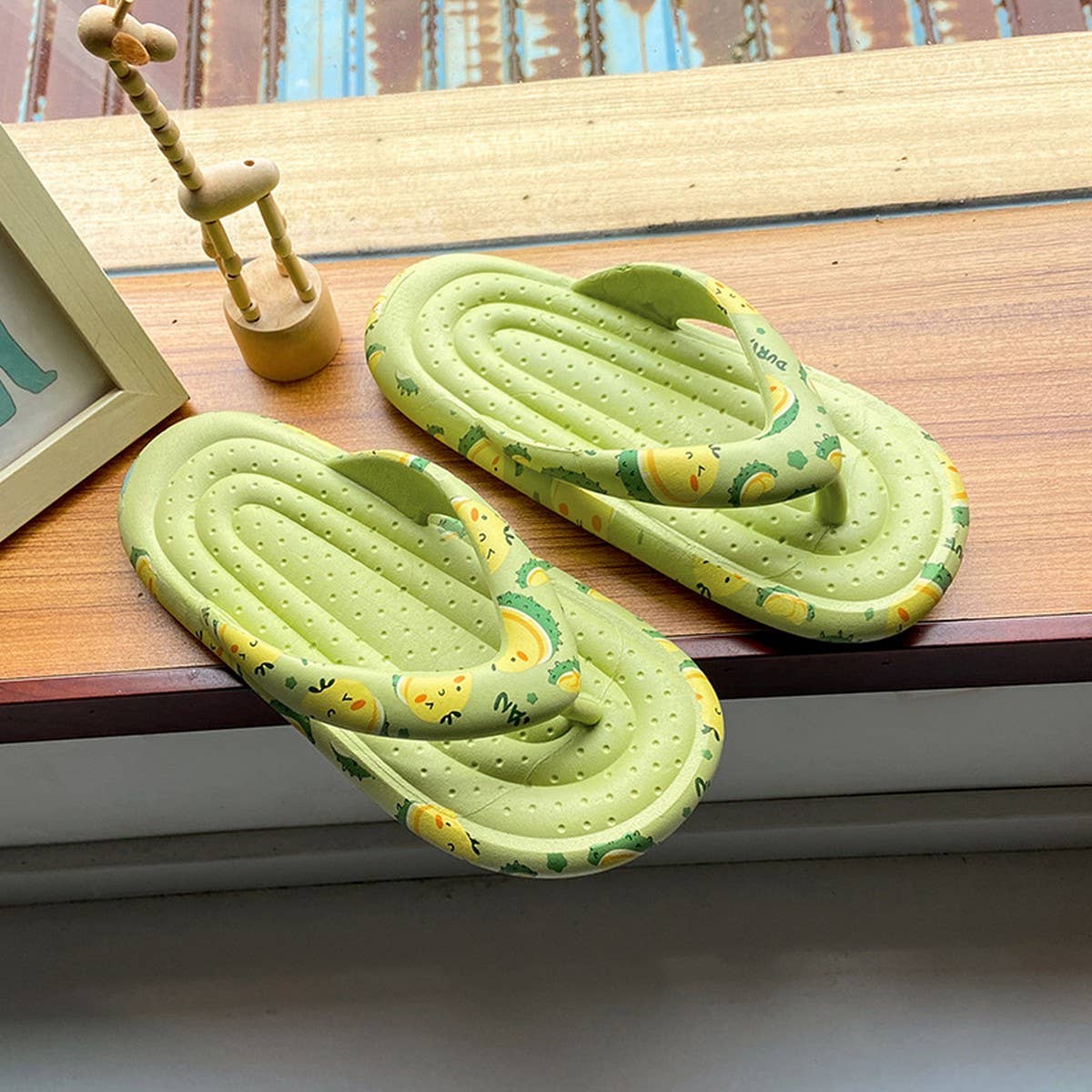 CARTOON FRUIT PATTERN BEACH FLIP FLOP SANDALS_CWSHS0678