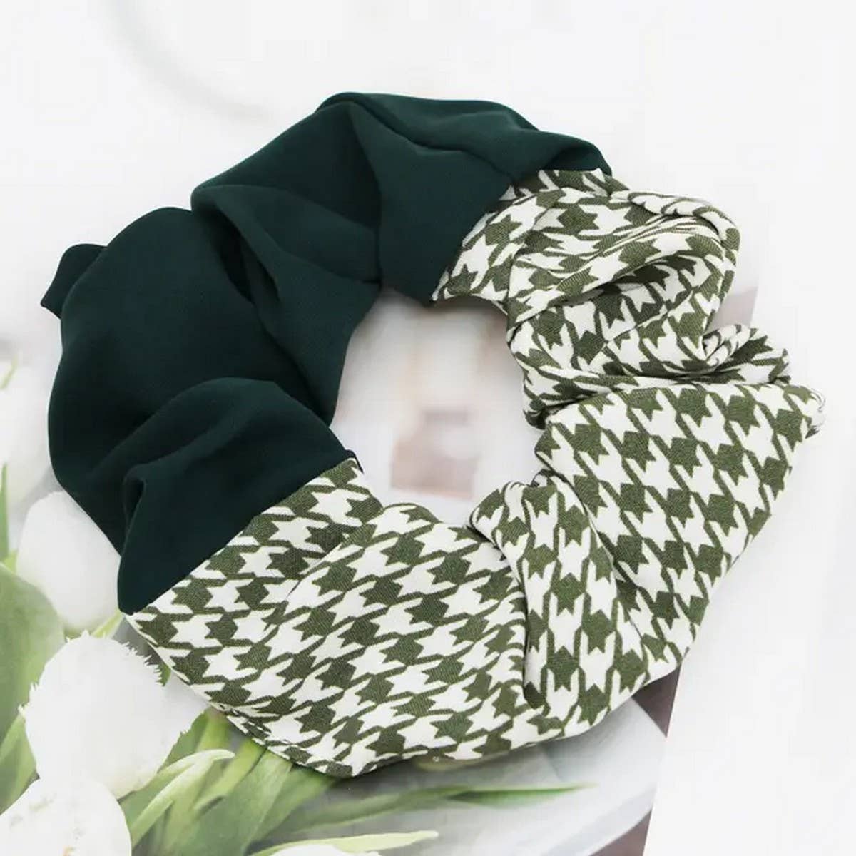 SILK SCRUNCHIES WOMEN HAIR TIES_CWAHA0149