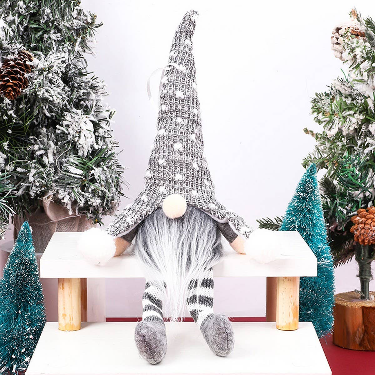 CHRISTMAS DECORATION FOREST OLD MAN FIGURINE_CWMM2851