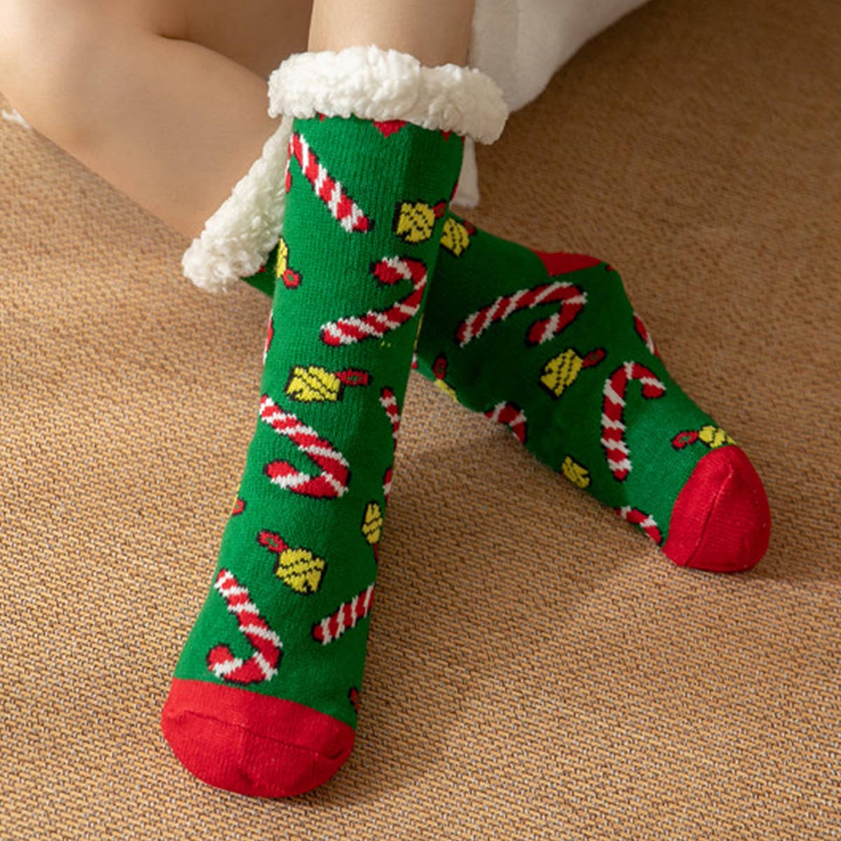 CHRISTMAS BELL FUZZY INDOOR SLIPPER SHOES_CWMS0728