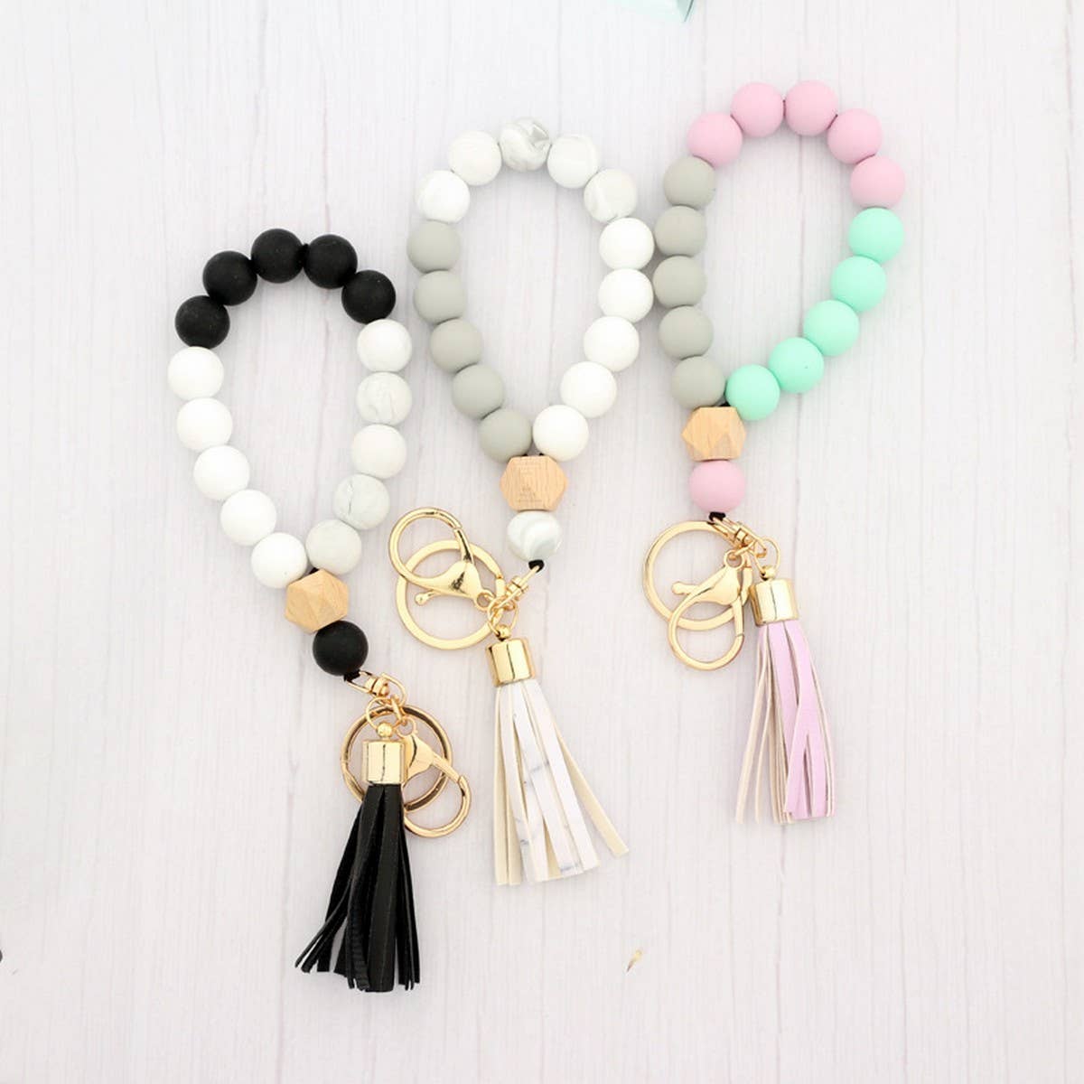 BEECH WOOD SILICONE BEAD WRISTLET KEYCHAIN_CWMM7006