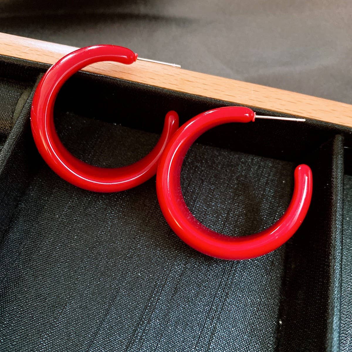 RED POLKA DOT GEOMETRIC RETRO ROUND EARRINGS_CWAJE2454