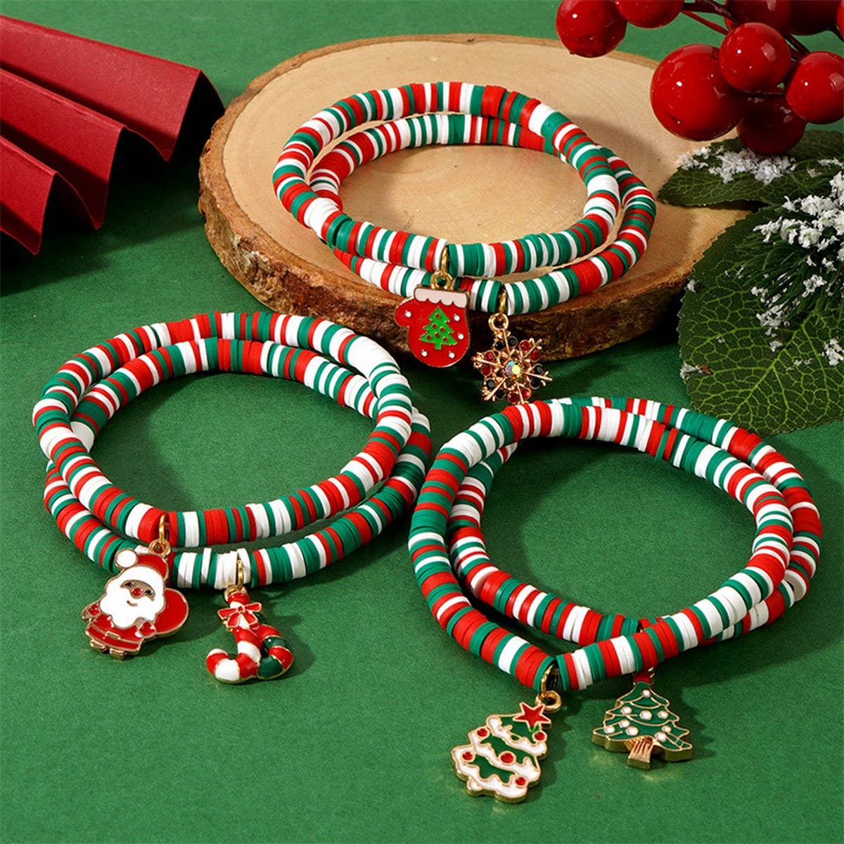 Cwaje2510_Colorful Beaded Pendant Christmas Bracelet