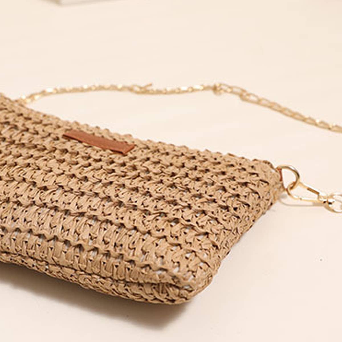 SOLID COLOR SQUARE CLUTCH WOVEN BAG_CWAB1871
