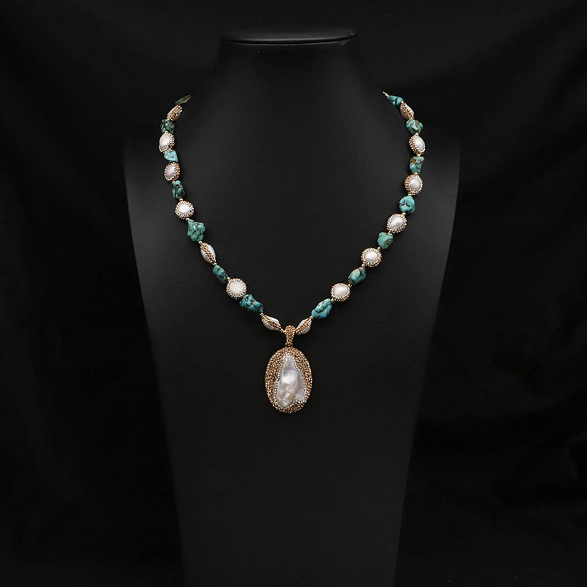 NATURAL FRESHWATER PEARL PETAL NECKLACE_CWAJE3824