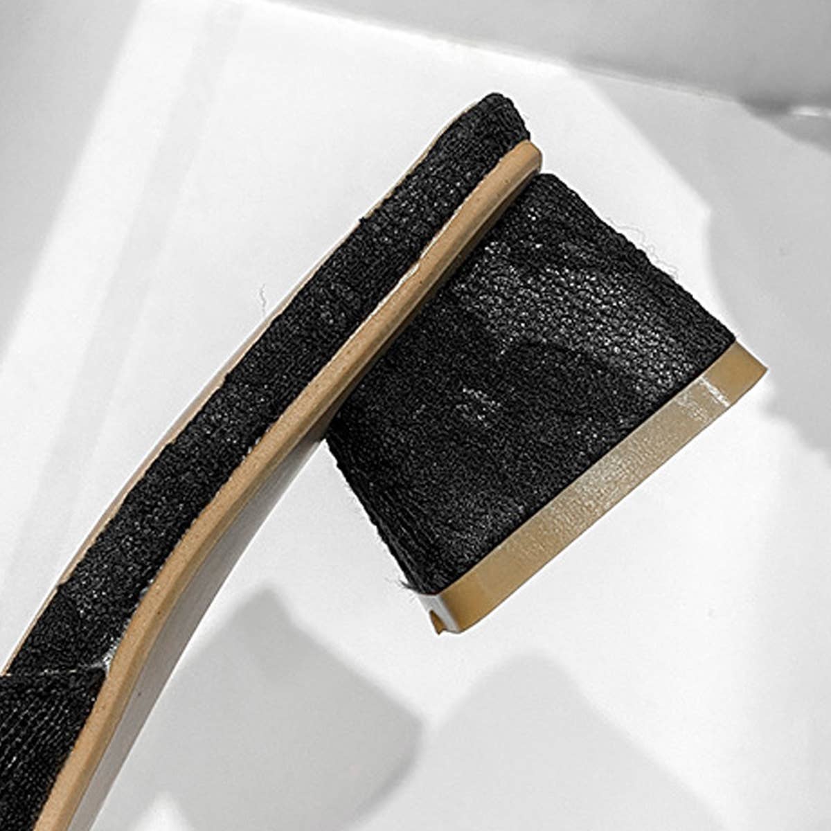 NEW STYLE THICK HEEL PEARL DECORATED SLIPPERS_CWSHS0702